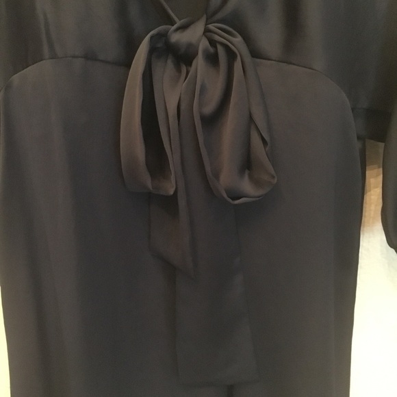 THEORY Black Top W/ Bow Size Petite - Picture 3 of 7